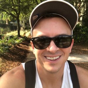 Meet your Posher, Grayson